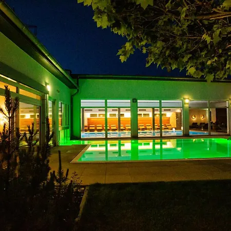 Kur- Und Feriencamping Max 1 4*