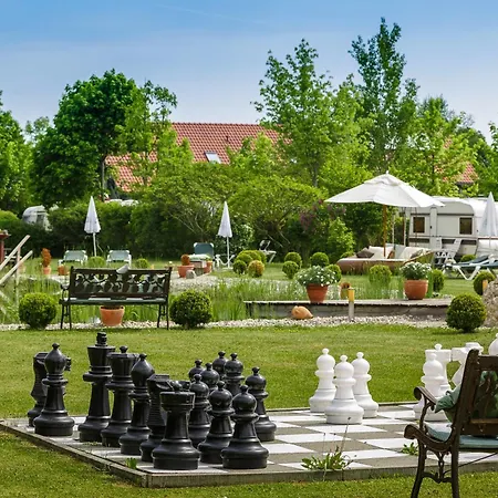 Guest house Kur- Und Feriencamping Max 1 4*