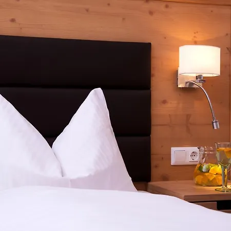 Kur- Und Feriencamping Max 1 Konukevi 4*