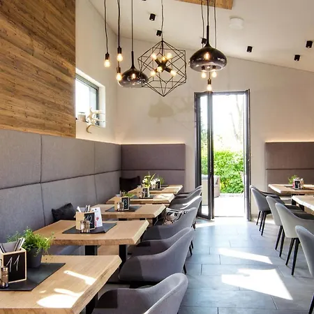 Guest house Kur- Und Feriencamping Max 1 4*